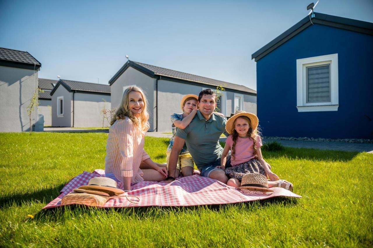 Scandi Village Затор Экстерьер фото