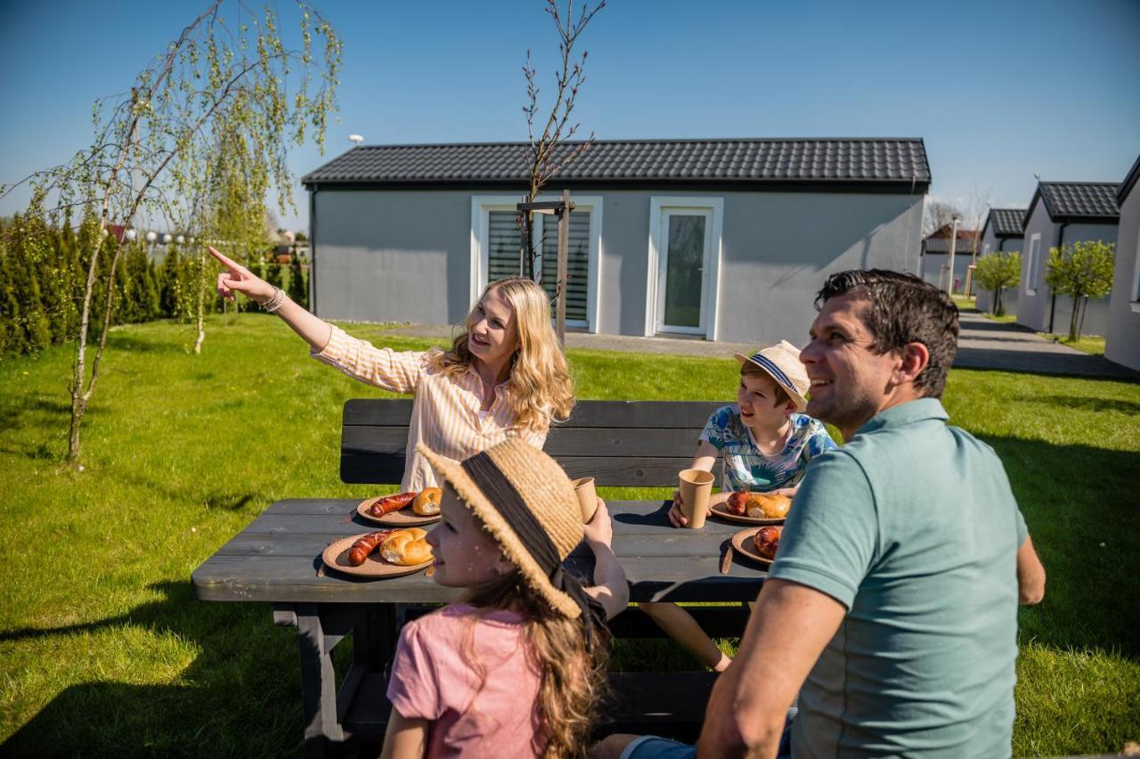 Scandi Village Затор Экстерьер фото